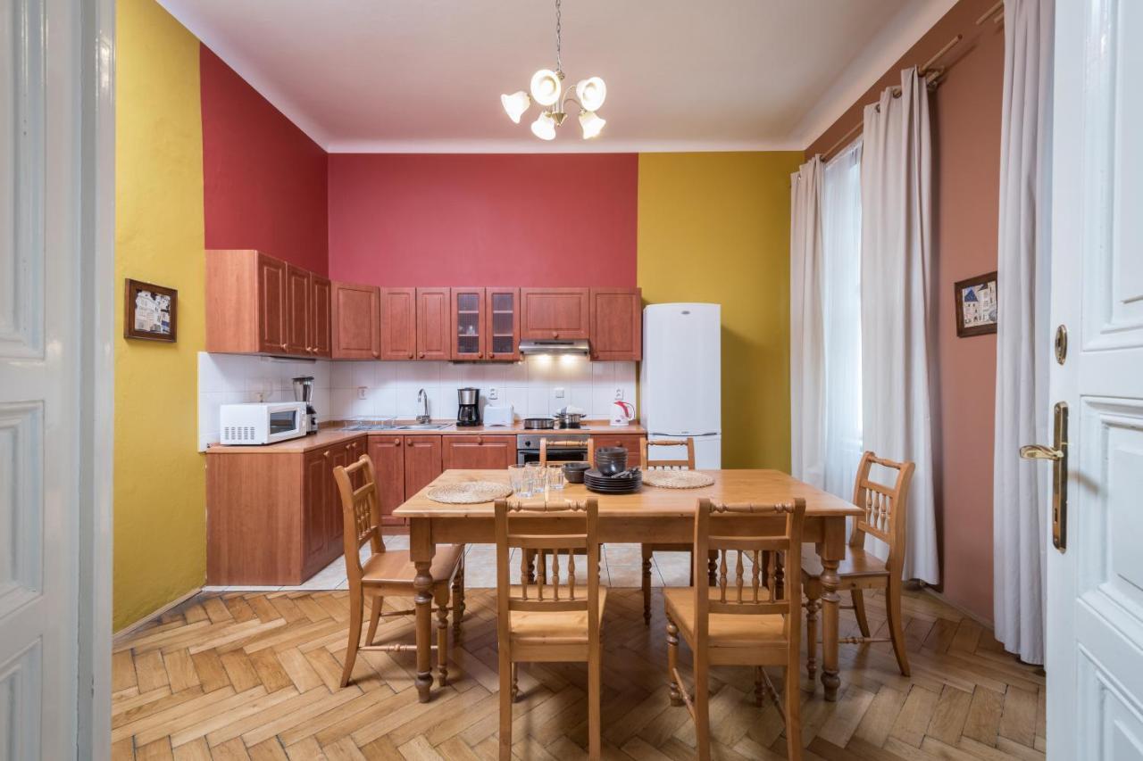 Apartament Liliova *